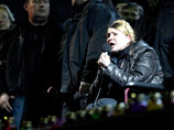 Тимошенко на Майдане призвала к самому жестокому суду над виновными в гибели людей