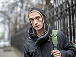 В доме задержанного в Петербурге за акцию в поддержку Майдана художника Павленского проводятся обыски В доме задержанного в Петербурге за акцию в поддержку Майдана художника Павленского проводятся обыски