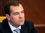 Медведев сомневается в легитимности новой власти на Украине и не знает, где экс-премьер Азаров