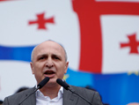 Мерабишвили является генеральным секретарем партии "Единое национальное движение", которую создал Михаил Саакашвили Мерабишвили является генеральным секретарем партии "Единое национальное движение", которую создал Михаил Саакашвили