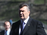Днем ранее Швейцария приняла решение заморозить банковские счета Януковича-старшего, если они будут обнаружены