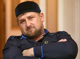 Одним из первых среди политиков пост прокомментировал глава Чечни Рамзан Кадыров. "Крыша у сумасшедшего Яроша явно поехала. Он просит о помощи бандита, который давно уже отправился туда, откуда возврата нет", - заявил он