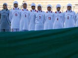 ФИФА разрешила мужчинам и женщинам играть в футбол в хиджабах