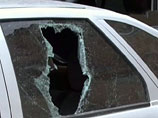 Столичные полицейские ищут грабителей, которые разбили стекло в автомобиле и украли сумку с деньгами. Ущерб оценивается в сотни тысяч долларов