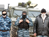 В Крыму военные без опознавательных знаков начинают освобождать отдельные объекты. Утром в Бельбеке была стрельба (ВИДЕО)