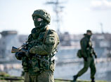 В Севастополе штаб ВМС Украины, вокруг которого тоже расположились "неопознанные" вооруженные люди, работает только "на выход"