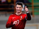 Сборная Португалии в товарищеской встрече в Лейрии разгромила Камерун со счетом 5:1, а дубль Криштиану Роналду сделал его лучшим бомбардиром "европейских бразильцев" за всю историю