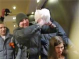 В Нижнем Новгороде Алехину и Толоконникову неизвестные забросали едой и облили зеленкой В Нижнем Новгороде Алехину и Толоконникову неизвестные забросали едой и облили зеленкой