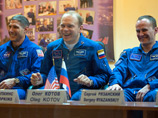 С Международной космической станции на Землю вернулись российские космонавты Олег Котов и Сергей Рязанский, а также американский астронавт Майкл Хопкинс