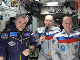 Трое космонавтов из экипажа МКС на корабле  "Союз ТМА-10М" вернулись на Землю
