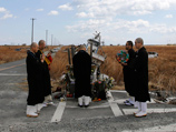 Япония скорбит по жертвам цунами 11 марта 2011 года. В США готовятся к прибытию радиоактивной воды с "Фукусимы"