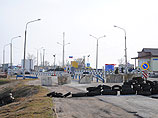 Украинские СМИ сообщают об активизации военных в форме без опознавательных знаков на северной границе Крыма Украинские СМИ сообщают об активизации военных в форме без опознавательных знаков на северной границе Крыма