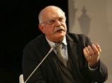 Михалков заключил мир с газетой "Труд", отказавшись от материальных претензий за публикации о его причастности к "бриллиантовому делу" Михалков заключил мир с газетой "Труд", отказавшись от материальных претензий за публикации о его причастности к "бриллиантовому делу"