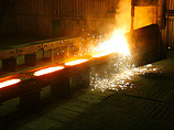 В качестве обеспечения по кредитному договору заложены 65% акций Белорецкого металлургического комбината и 25% минус 1 акция торгового порта Посьет