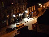 Установлено, что 14 марта около 22:00 на улице Рымарской в городе Харькове произошел конфликт между пророссийски настроенными лицами и членами организации "Правый сектор", которые забаррикадировались в помещении дома №18 Установлено, что 14 марта около 22:00 на улице Рымарской в городе Харькове произошел конфликт между пророссийски настроенными лицами и членами организации "Правый сектор", которые забаррикадировались в помещении дома №18