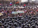 Митингующие в Донецке захватили прокуратуру, в Харькове - попросили ввести российские войска