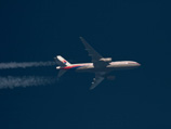 Все новые предположения о загадочно пропавшем Boeing с 239 пассажирами на борту появляются у официальных лиц, контролирующих процесс поиска авиалайнера Все новые предположения о загадочно пропавшем Boeing с 239 пассажирами на борту появляются у официальных лиц, контролирующих процесс поиска авиалайнера