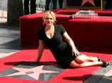Кейт Уинслет получила 2520-ю именную звезду на Аллее славы Голливуда (ВИДЕО)