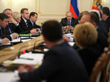 "И не затягивайте": Путин приказал платить крымчанам российские пенсии. Их также ждут высокие зарплаты, пособия и налоговые льготы "И не затягивайте": Путин приказал платить крымчанам российские пенсии. Их также ждут высокие зарплаты, пособия и налоговые льготы