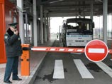 ФСБ отчиталась: перекрыла украинцам канал контрабанды оружия через границу РФ ФСБ отчиталась: перекрыла украинцам канал контрабанды оружия через границу РФ