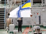 Три украинских военных корабля в Севастопольский бухте захвачены вооруженными людьми Три украинских военных корабля в Севастопольский бухте захвачены вооруженными людьми