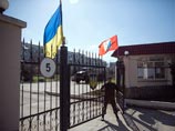 Из-за нерешительности Киева верные присяге украинские военные в Крыму оказались в сложном положении Из-за нерешительности Киева верные присяге украинские военные в Крыму оказались в сложном положении