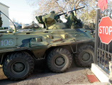 Турчинов пояснил, что Украина выводит свои войска из Крыма в условиях угрозы для жизни и здоровья своих военнослужащих, а также давления со стороны российских военных Турчинов пояснил, что Украина выводит свои войска из Крыма в условиях угрозы для жизни и здоровья своих военнослужащих, а также давления со стороны российских военных