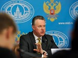 Как объяснил официальный представитель министерства Александр Лукашевич, "данный шаг предпринят в качестве ответного на неприемлемые действия канадской стороны, наносящие серьезный ущерб двусторонним отношениям" Как объяснил официальный представитель министерства Александр Лукашевич, "данный шаг предпринят в качестве ответного на неприемлемые действия канадской стороны, наносящие серьезный ущерб двусторонним отношениям"