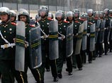 На посольство Малайзии в Пекине напали родственники погибших в Boeing. Поиски лайнера пока остановлены из-за плохой погоды На посольство Малайзии в Пекине напали родственники погибших в Boeing. Поиски лайнера пока остановлены из-за плохой погоды