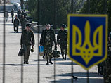 Из Крыма эвакуируют 4,3 тыс. украинских военнослужащих и вооружение стоимостью с бюджет бывшей автономии Из Крыма эвакуируют 4,3 тыс. украинских военнослужащих и вооружение стоимостью с бюджет бывшей автономии