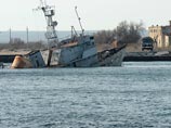 В озере Донузлав военные РФ захватили последний в Крыму корабль под желто-голубым флагом, сообщили украинские СМИ В озере Донузлав военные РФ захватили последний в Крыму корабль под желто-голубым флагом, сообщили украинские СМИ