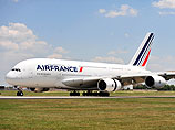 Лайнеру Air France пришлось сменить курс