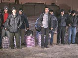 Несмотря на санкции против работодателей и выдворение иностранных граждан, как рассказал Гавричков, на места нарушителей трудоустраиваются вновь прибывшие мигранты, у которых зачастую нет необходимых документов Несмотря на санкции против работодателей и выдворение иностранных граждан, как рассказал Гавричков, на места нарушителей трудоустраиваются вновь прибывшие мигранты, у которых зачастую нет необходимых документов