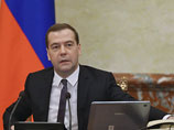 Премьер-министр РФ Дмитрий Медведев определил в качестве одной из приоритетных задач правительства создание условий для производства продуктов питания, попадающих на внутренних рынок, на территории России