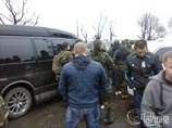 Автомобили были найдены на складе под Киевом, и в похожем микроавтобусе лидера организации Дмитрия Яроша привезли на похороны убитого при задержании Александра Музычко