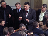 Также в список кандидатов был официально внесен претендент от Всеукраинского объединения "Свобода" и его лидер Олег Тягнибок Также в список кандидатов был официально внесен претендент от Всеукраинского объединения "Свобода" и его лидер Олег Тягнибок