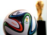 Первый удар по мячу в матче-открытии чемпионата мира по футболу 2014 года в Бразилии произведет парализованный на нижние конечности ребенок