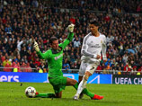 "Реал" сумел поквитаться с дортмундской "Боруссией" за поражение в полуфинале прошлогоднего розыгрыша турнира, забив в ворота соперника три безответных мяча. Отличились Гарет Бэйл (3), Иско (27) и Криштиану Роналду (57)
