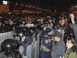 Восток Украины митингует под "Вставай, страна огромная" и ждет Януковича Восток Украины митингует под "Вставай, страна огромная" и ждет Януковича