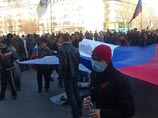 "Я подъехала к СБУ и ОГА, хотела увидеть, что же там происходит. Я увидела в ста метрах от этих зданий мирных и спокойных дончан, которые гуляли с маленькими детьми. Никаких экстренных событий, которые пытаются раздуть СМИ, я не увидела "Я подъехала к СБУ и ОГА, хотела увидеть, что же там происходит. Я увидела в ста метрах от этих зданий мирных и спокойных дончан, которые гуляли с маленькими детьми. Никаких экстренных событий, которые пытаются раздуть СМИ, я не увидела