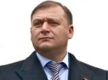 Кандидата в президенты Украины Царева закидали яйцами в Николаеве, не пустив в больницу (ВИДЕО)