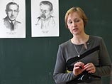 По ее словам, знание языка, истории и литературы определяет культуру человека, а стало быть задача государства - обеспечить единство образования по этим предметам и единое культурное пространство По ее словам, знание языка, истории и литературы определяет культуру человека, а стало быть задача государства - обеспечить единство образования по этим предметам и единое культурное пространство