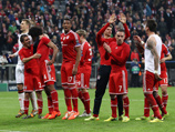 Действующий победитель футбольной Лиги чемпионов - мюнхенская "Бавария" - является, по мнению британских букмекеров, главным фаворитом и нынешнего розыгрыша