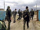 В его доме в населенном пункте Центорой в воскресенье вечером был обнаружен и обезврежен фугас В его доме в населенном пункте Центорой в воскресенье вечером был обнаружен и обезврежен фугас