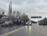 Под Славянском силы самообороны захватили грузовик с боекомплектами для "Града" Под Славянском силы самообороны захватили грузовик с боекомплектами для "Града"