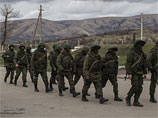 По данным американских СМИ, у границы с Украиной в РФ сосредоточено около 35-40 тысяч военных, не считая 25-тысячного контингента в Крыму
