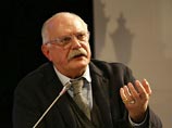 Михалков откроет "шикарную" киноакадемию с чайными и самоварными комнатами Михалков откроет "шикарную" киноакадемию с чайными и самоварными комнатами
