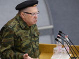 Он объяснил, что надеть форму его вынудила действующая на Украине власть, которая сама "переоделась в камуфляж" и заявила о начале спецоперации на востоке страны Он объяснил, что надеть форму его вынудила действующая на Украине власть, которая сама "переоделась в камуфляж" и заявила о начале спецоперации на востоке страны