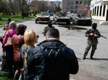 Ополченцы Краматорска отобрали у украинских военных шесть бронетранспортеров. Минобороны объявило маневр военной хитростью