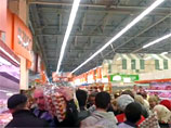 Новосибирцы дерутся и устраивают давки в супермаркетах, которые перед Пасхой продают со скидкой яйца